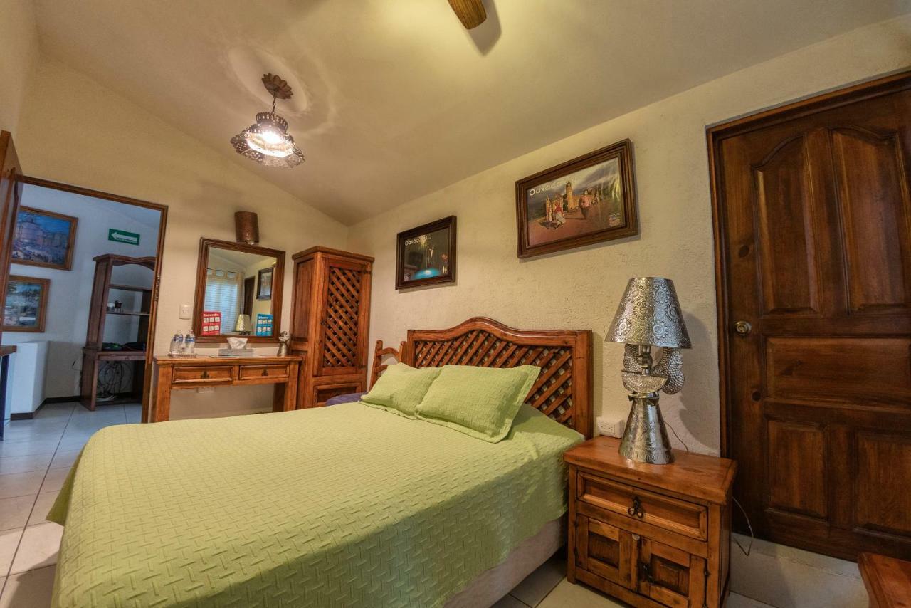 Hotel Casa Yunenisa Oaxaca Экстерьер фото